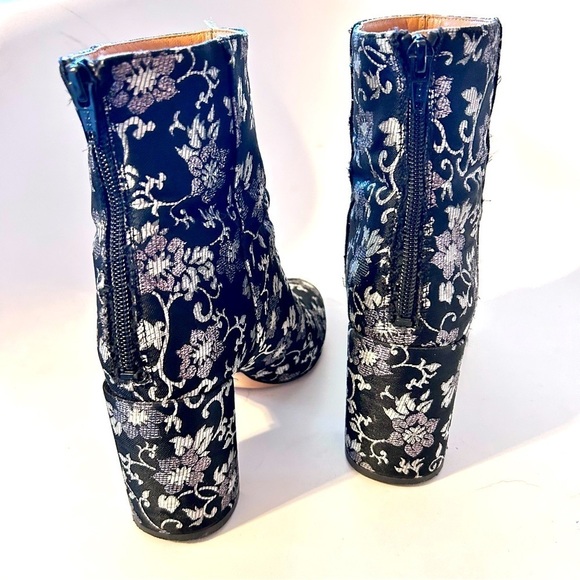 LEWIT 90s Y2K Lanzo Metallic Brocade Floral Ankle Boot Black Silver sz 8 Mobwife - Picture 10 of 14